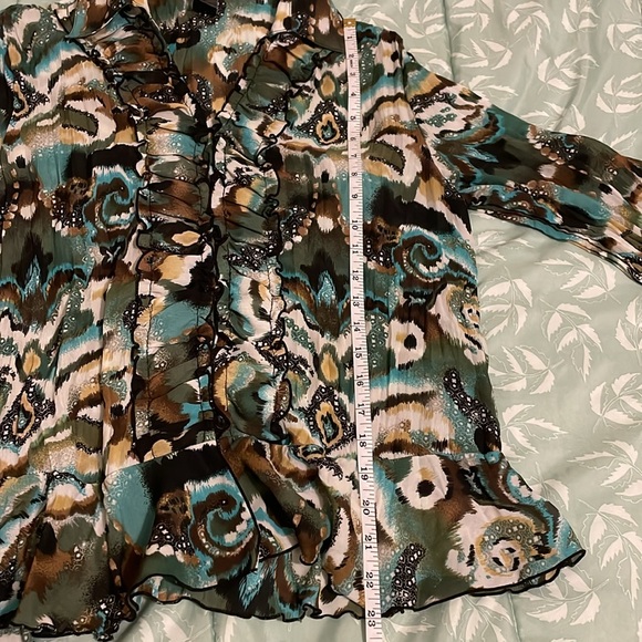 Collared Patterned Blouse - Picture 6 of 7